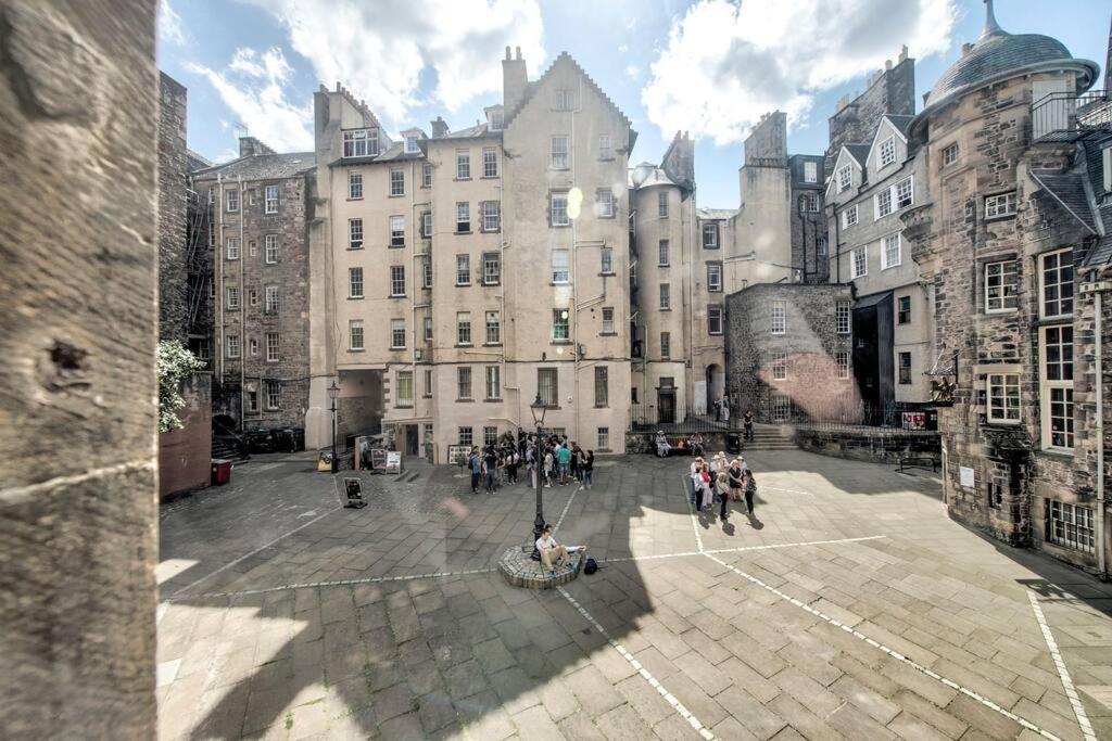 Apartment Modern Flat With Views By The Royal Mile Edinburgh