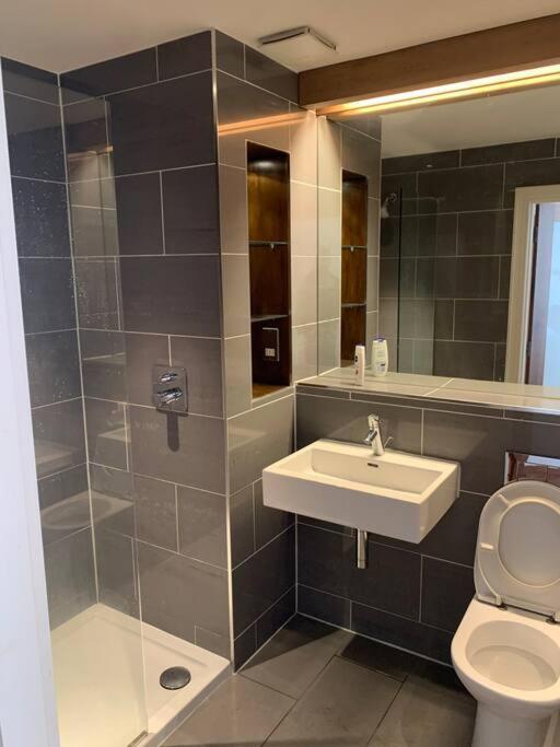 Apartment Modern Flat With Views By The Royal Mile